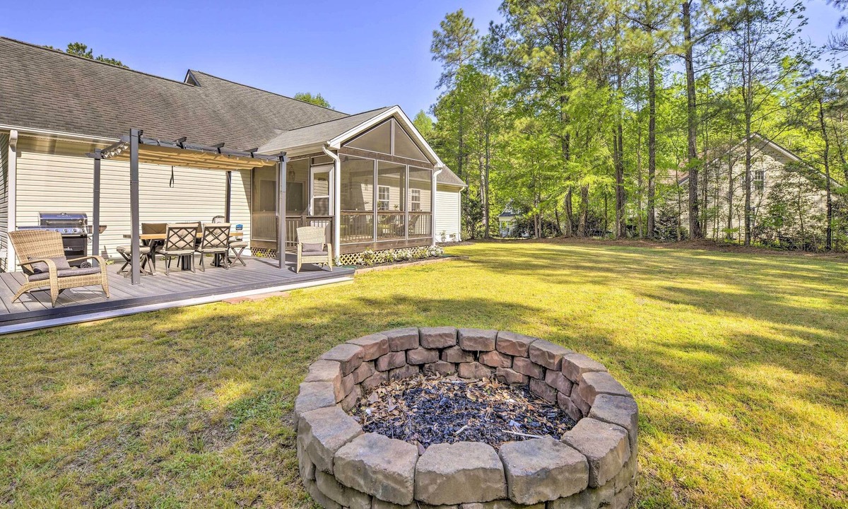Willow Spring House | NEW! Willow Spring Home w/ Porch: 17 Mi to Raleigh