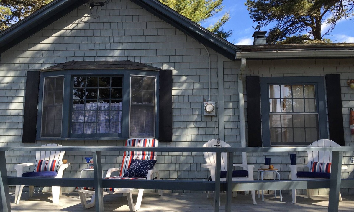West Chatham Cottage | Newly redone beautiful 3 Bedroom Cottage on White Pond