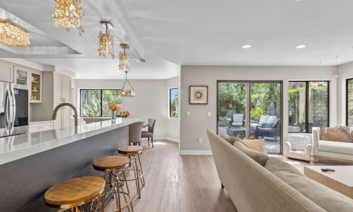 Stevenson Ranch House | Newly remodeled home w pool/spa