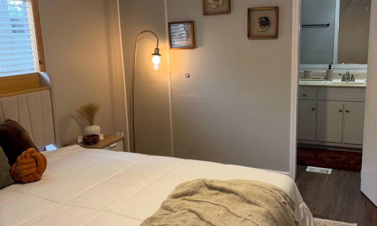 Rocky Mount House | Newly renovated 2 bedroom mobile home in peaceful Rocky Mount with AC