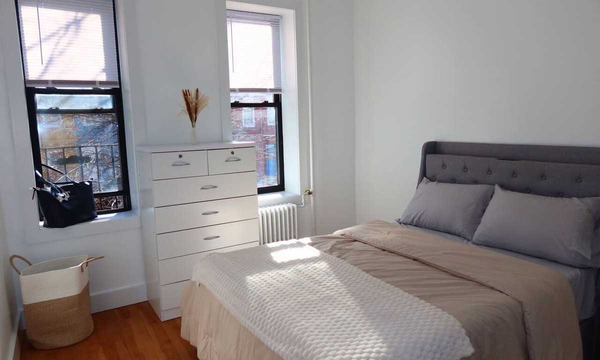 Greenwood Apartment | Newly Renovated Modern 2BR Apt in Prime Location