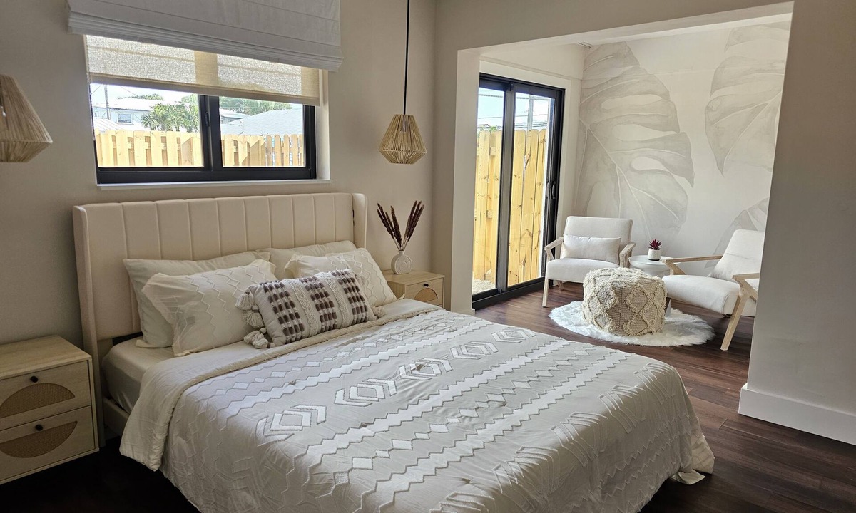 Coral Ridge Isles Apartment | Newly-Renovated, Designer Apt Close to the Beach