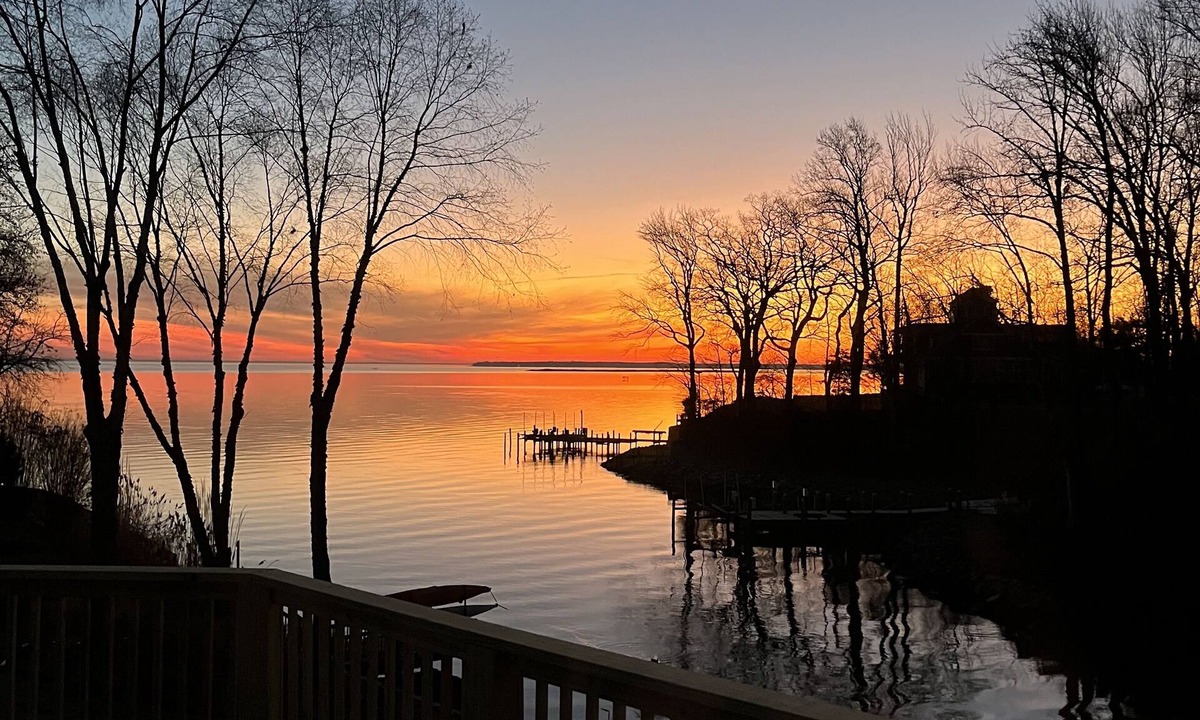Montross House | Newly updated waterfront home in Montross!