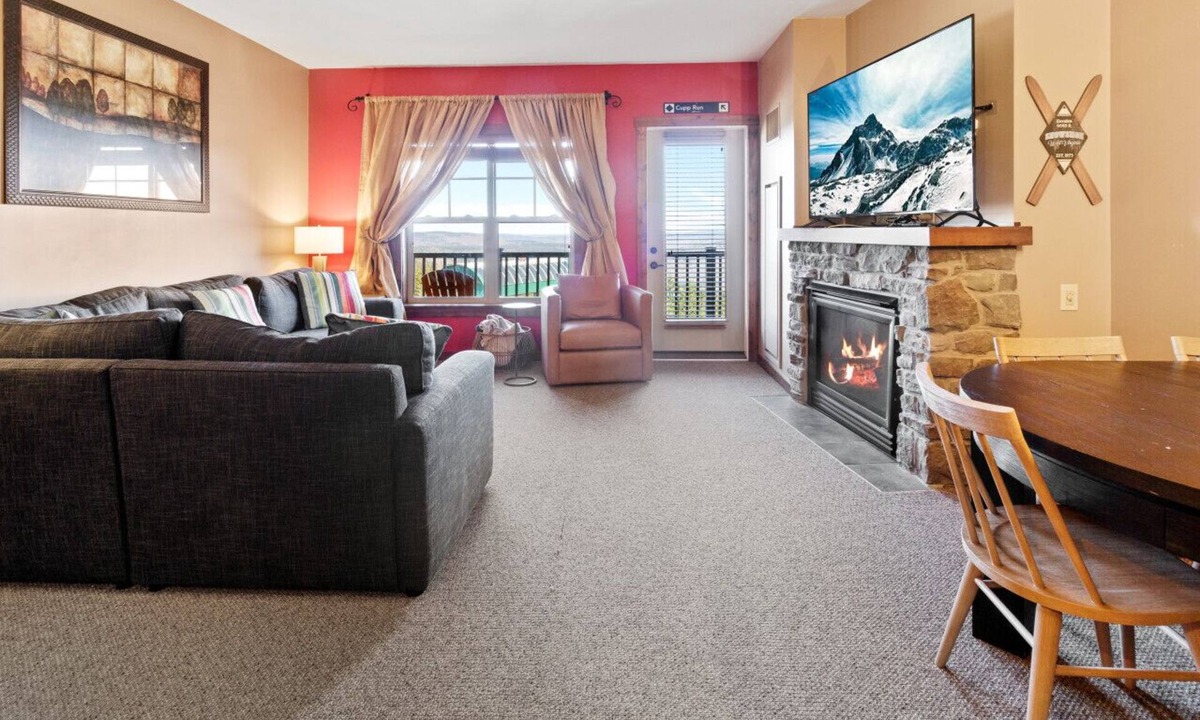 Edray Apartment | Next to Slopes Underground Parking Hot Tubs Locker