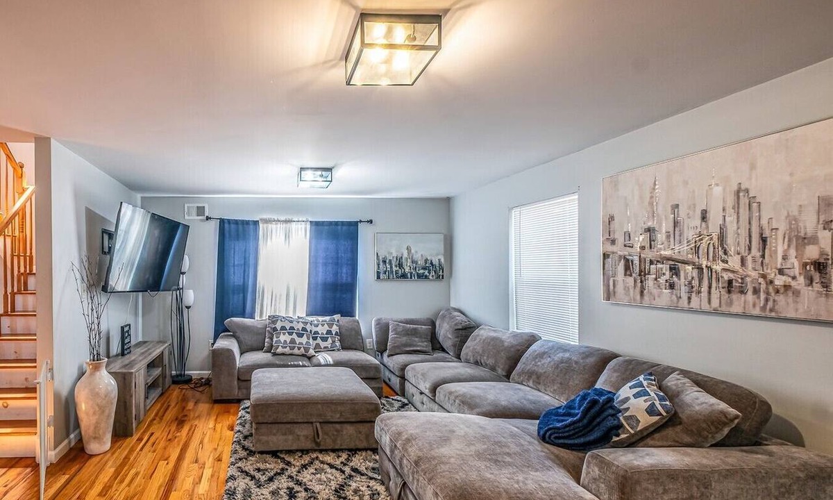 Forest Hill House | NJNY Retreat - Newark