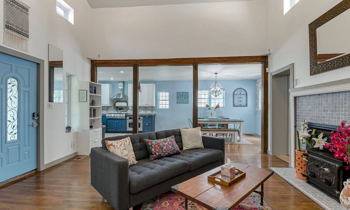 Norfolk House | Norfolk Beach Casita/Fenced Yard/Dog Friendly