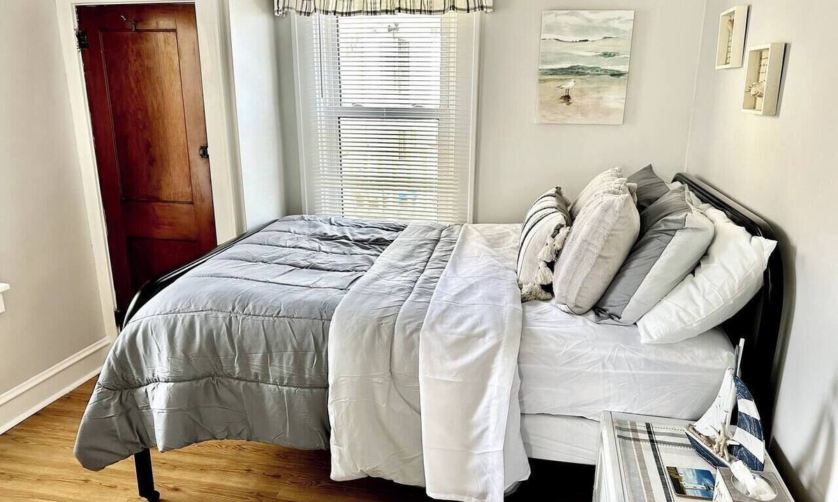 North Wildwood House | North Wildwood 4 BR w/Large Porch