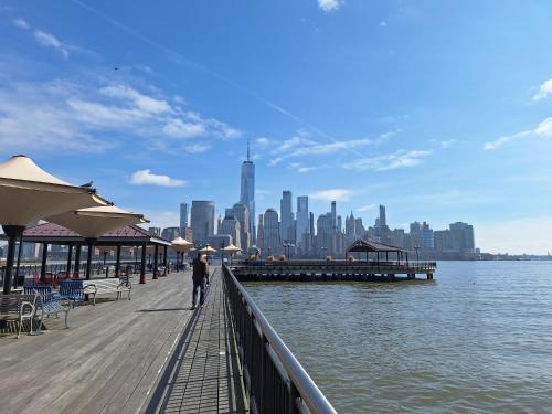 Jersey City Hostel | NYC HomeBnB