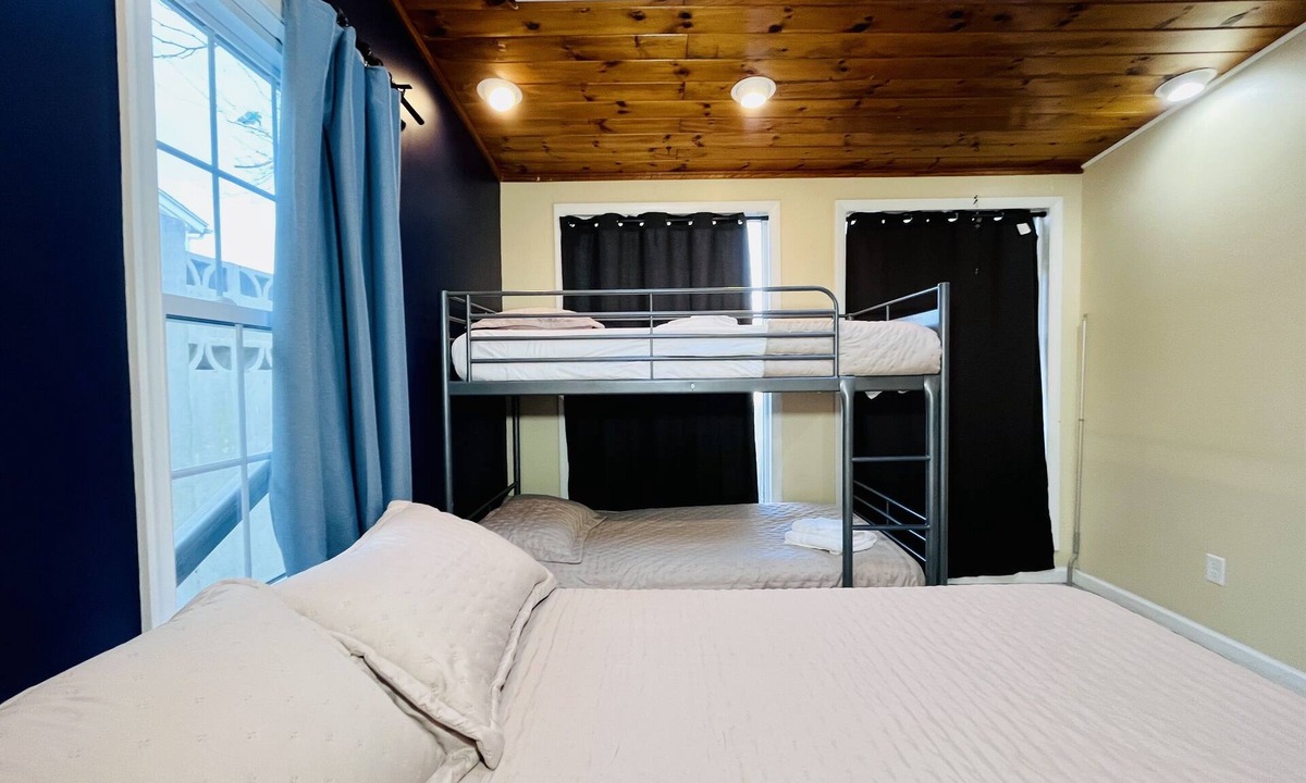 Little Salisbury House | Ocean City Cottage with Hot Tub