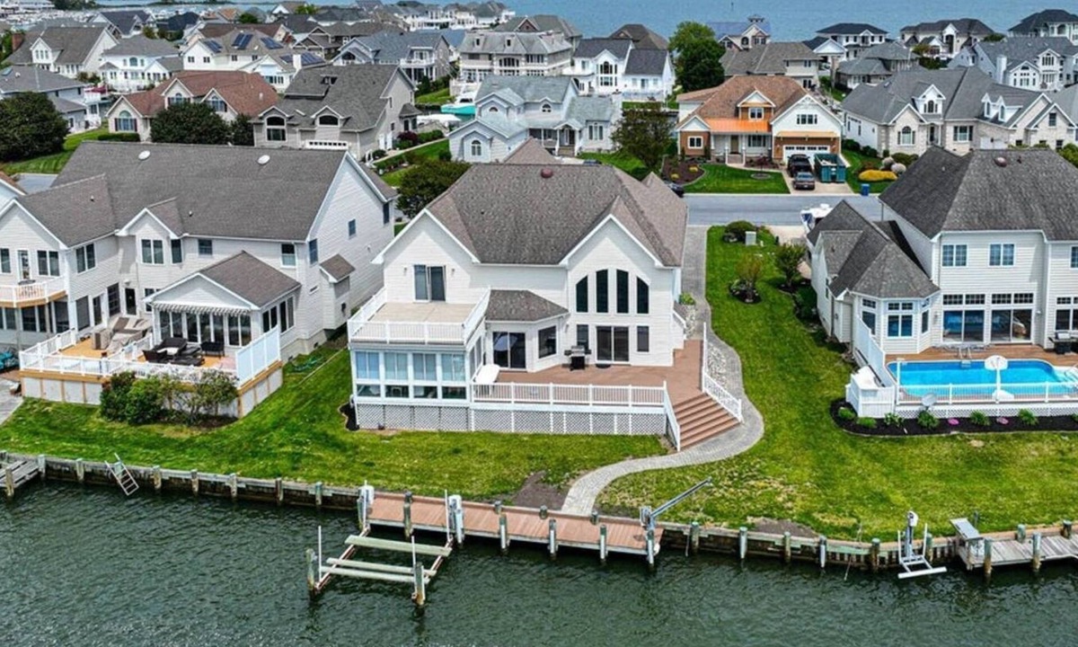 Ocean Pines House | Ocean City MD waterfront rental with skyline views, canal access, bring your boat or jet ski!