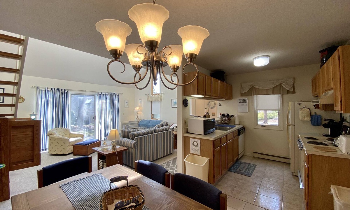 Brewster Condo | Ocean Edge Delight in Howland/Fletcher Village in Brewster near Cape Cod Bay.