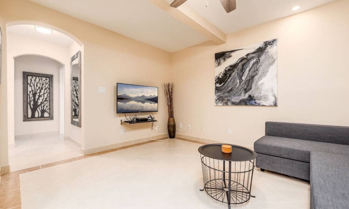 Lauderdale-by-the-Sea Apartment | Ocean Flats #1 - Lauderdale-by-the-Sea