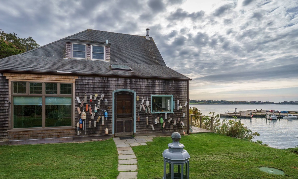 The Dumplings House | Ocean Front Secluded 4 BR Kid & Pet Friendly Vacation house