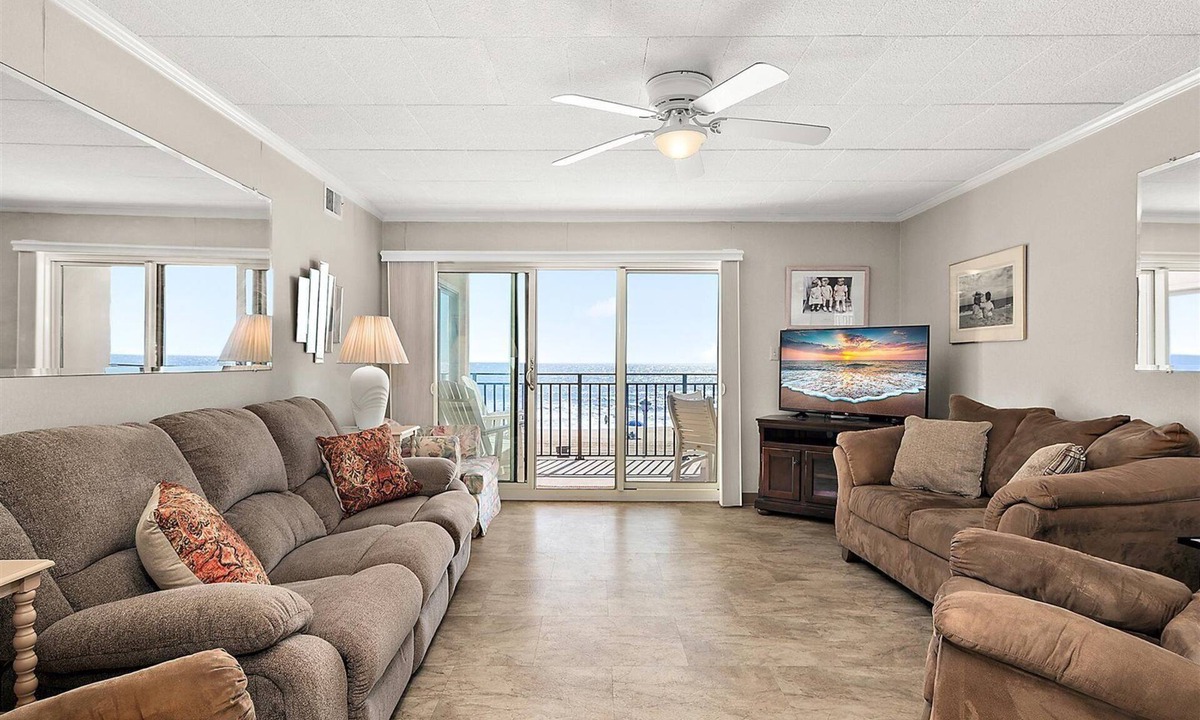 Ocean City Condo | Ocean Hideaway 209 2 BR 2 BA Ocean City, Maryland Boardwalk Oceanfront