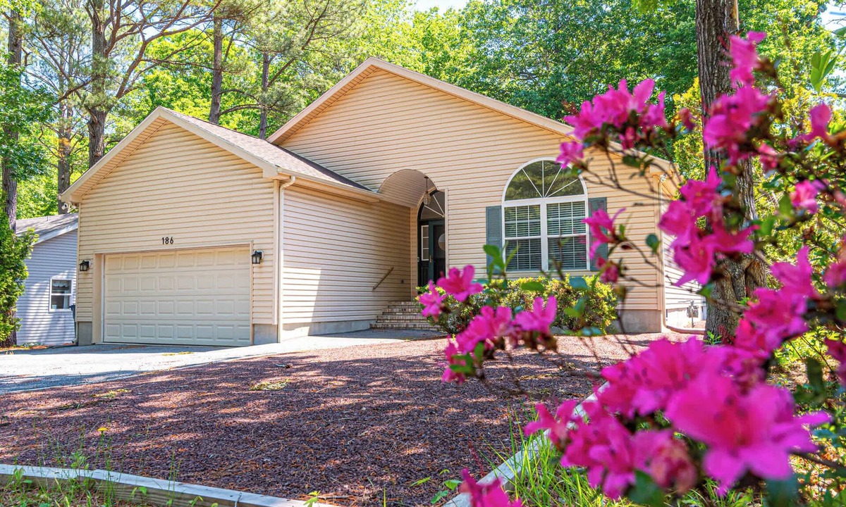 Ocean Pines House | Ocean Pines Resort Home with Porch