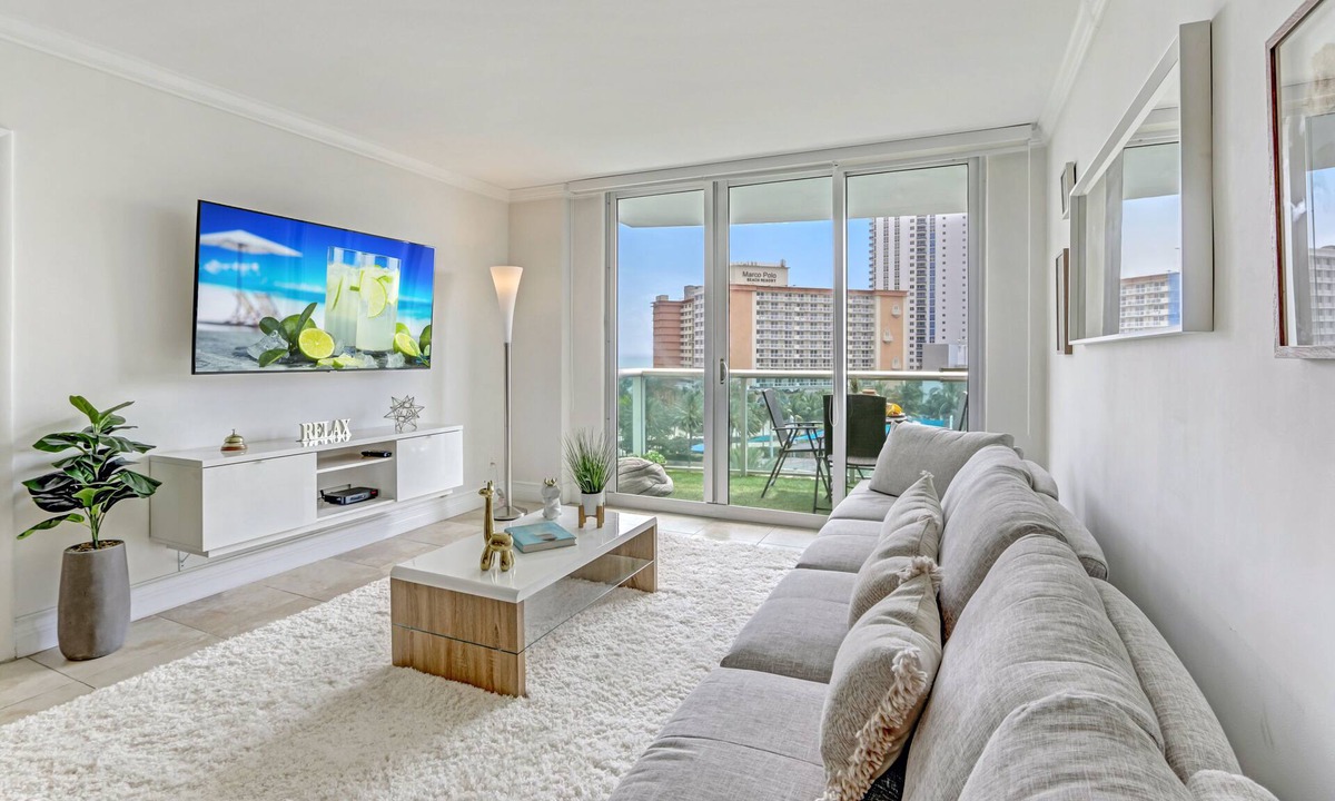 Sunny Isles Beach Apartment | OCEAN RESERVE LUXURIOUS CONDO 2MIN AWAY FROM BEACH