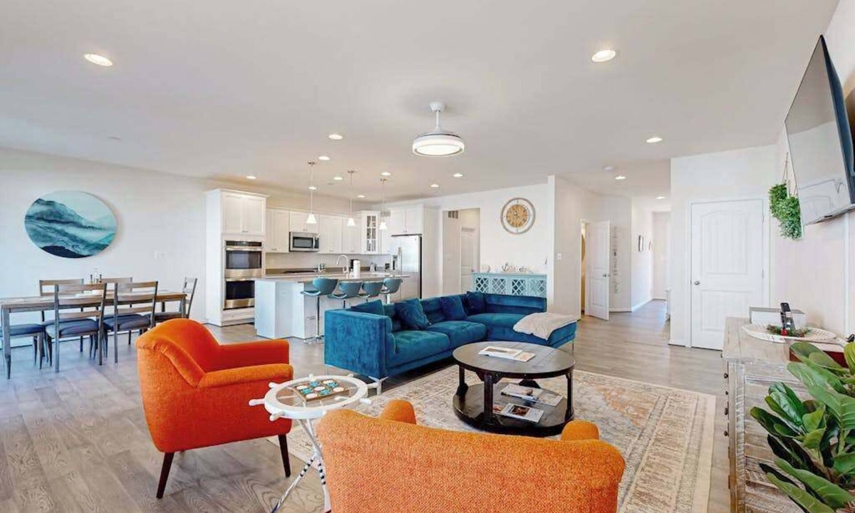 Frankford House | Ocean View Beach Club house with shared pool, sports courts, & gym