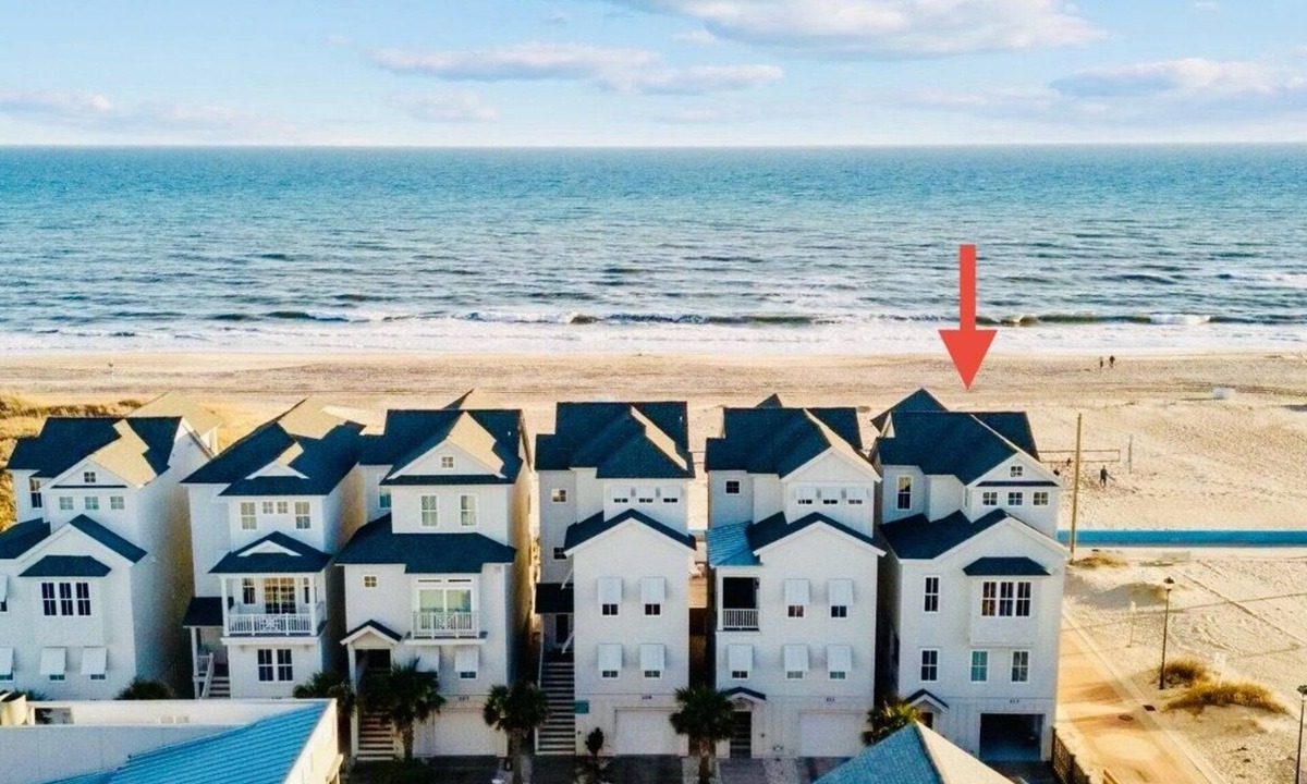 Atlantic Beach House | OCEANFRONT 5-BEDROOM 4.5 BATHROOM HOUSE WITH ELEVATOR AND SALT WATER POOL.