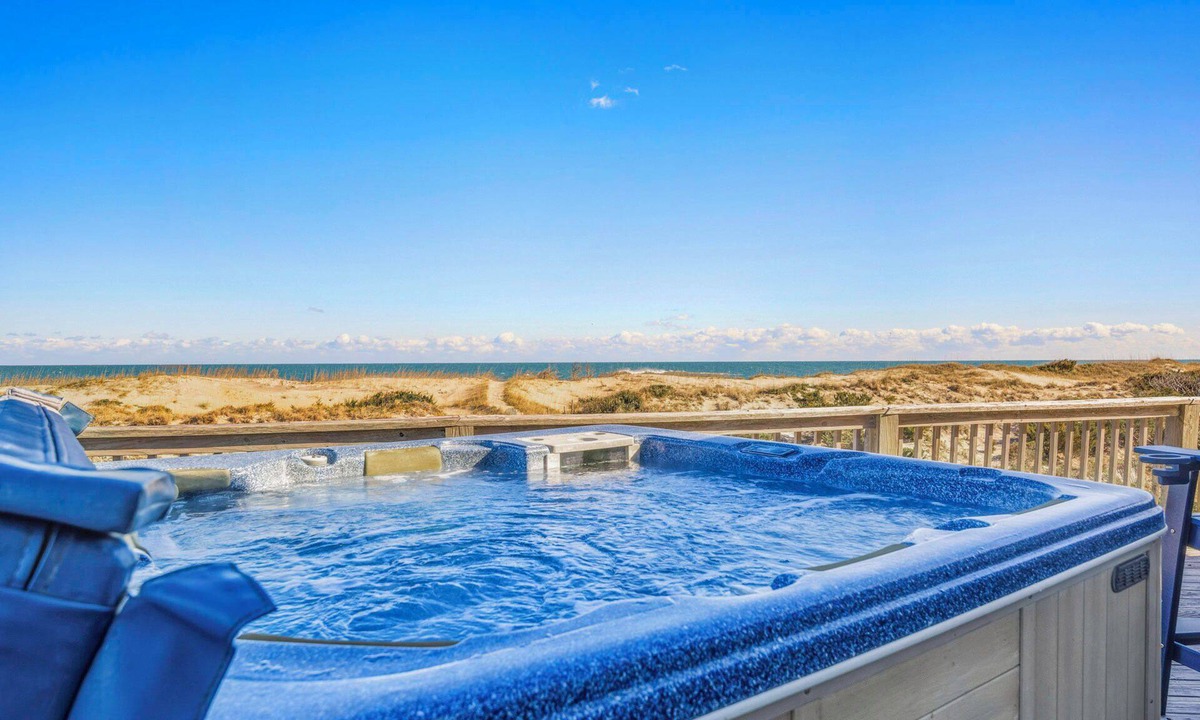 Avon House | Oceanfront Bella Beach Box - Dog Friendly w/Hot Tub and Direct Beach Access