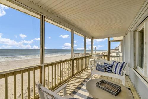 Surf City House | Oceanfront Charm Classic 1960s Cottage Screened Porch & Extra Suite