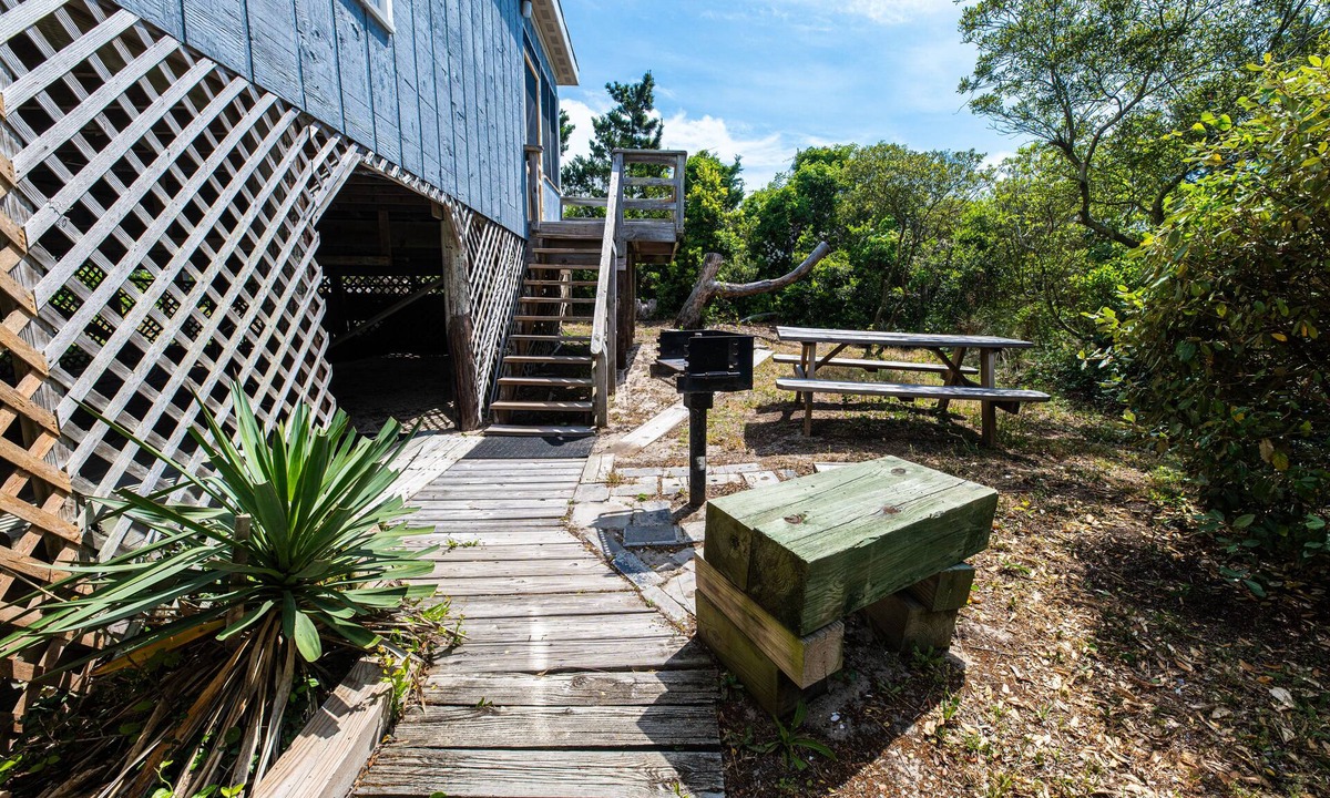 Wimble Shores House | Oceanfront Classic Cottage