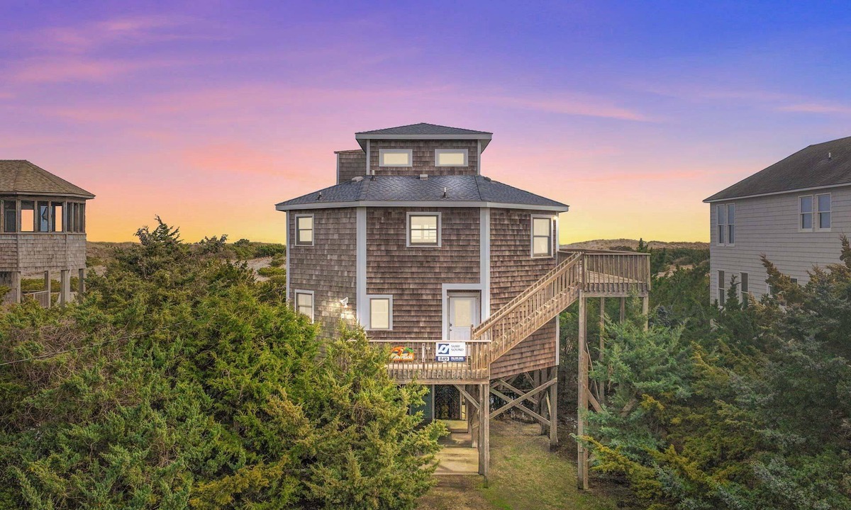 Salvo House | Oceanfront Dog Friendly Home w/Shuffleboard, Smart TV, and Direct Beach Access