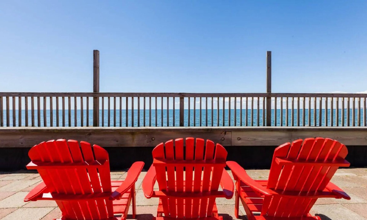 North Truro Cottage | Oceanfront Getaway at the Cod Sunday cottage located at the Oceana Cottages