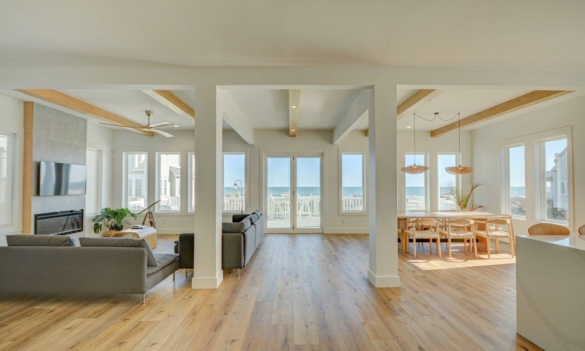 North Topsail Beach House | Oceanfront 5 Bedroom Home in North Topsail Beach, perfect for 17 guests!