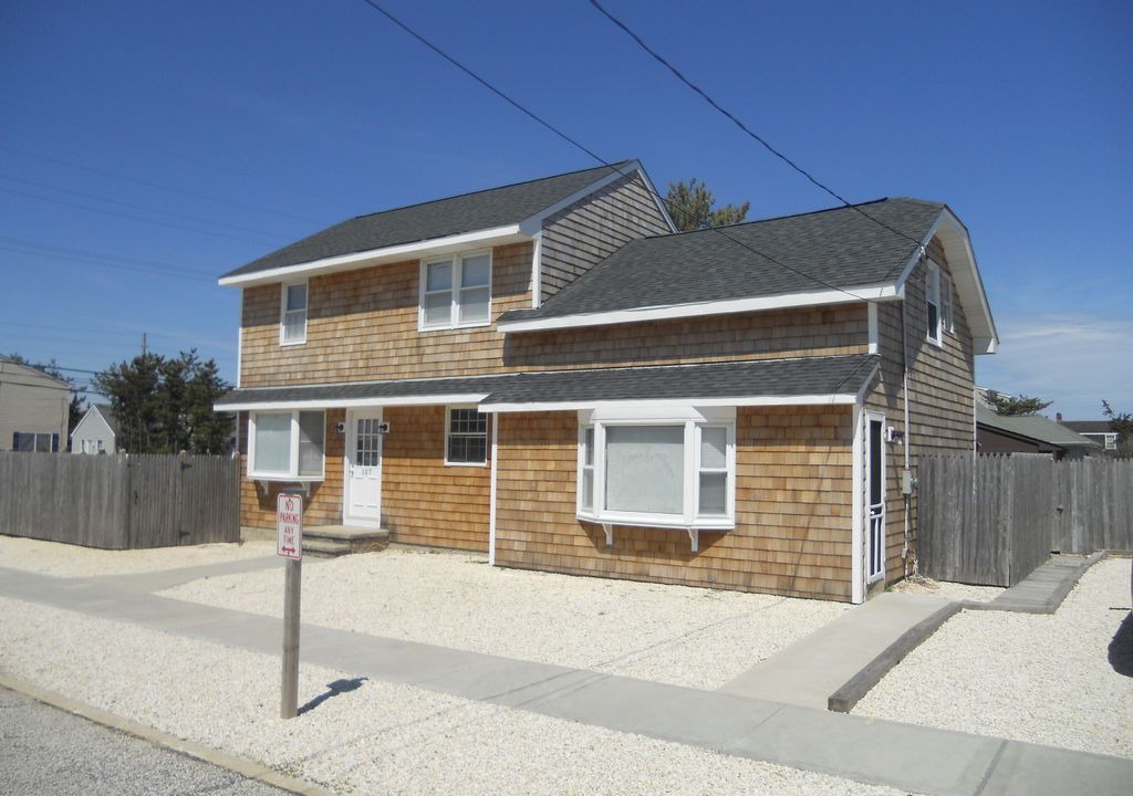 Mantoloking House | Oceanside Beach House In Private Beach Community