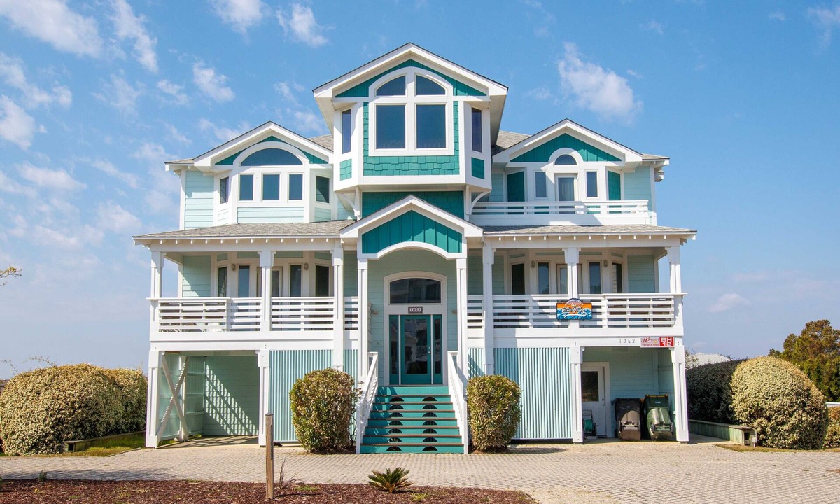 Corolla Light House | Oceanside, ELEVATOR, Indoor-Outdoor pool, Sauna, Rec Room, Media Room, BH12, Celtic Tides