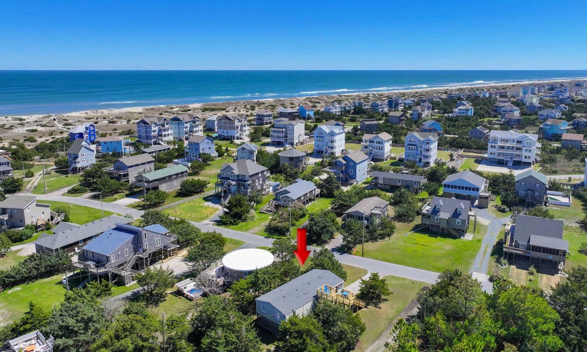 Salvo House | Oceanside Home w/Screened Porch, Grill, Nearby Beach Access. Flippin' Sweet!