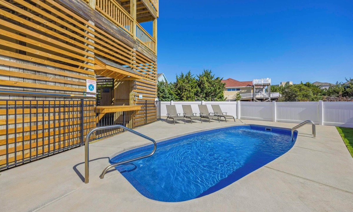 Waves House | Oceanview Dog Friendly w/Saltwater Pool, Hot Tub, Game Room, Beach Nearby