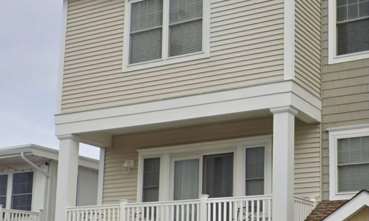 Wildwood House | Oceanview Living: Steps Away from the Wildwood Beach and Boardwalk