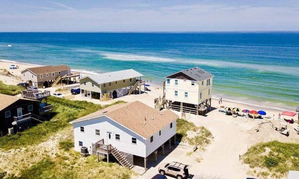 South Nags Head House | OCS4 Semi-Ocean-Front Home with Gorgeous Views