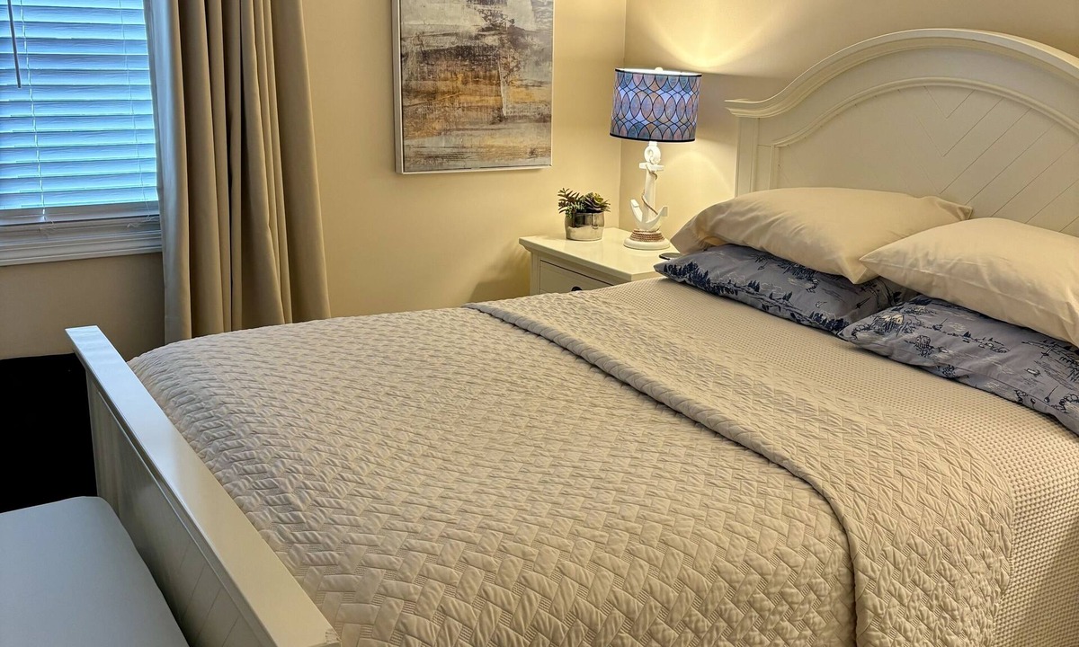Ogunquit Condo | Ogunquit Condo Rental Ocean Towers! Pool at complex! Walk2Beach! Sleeps 2