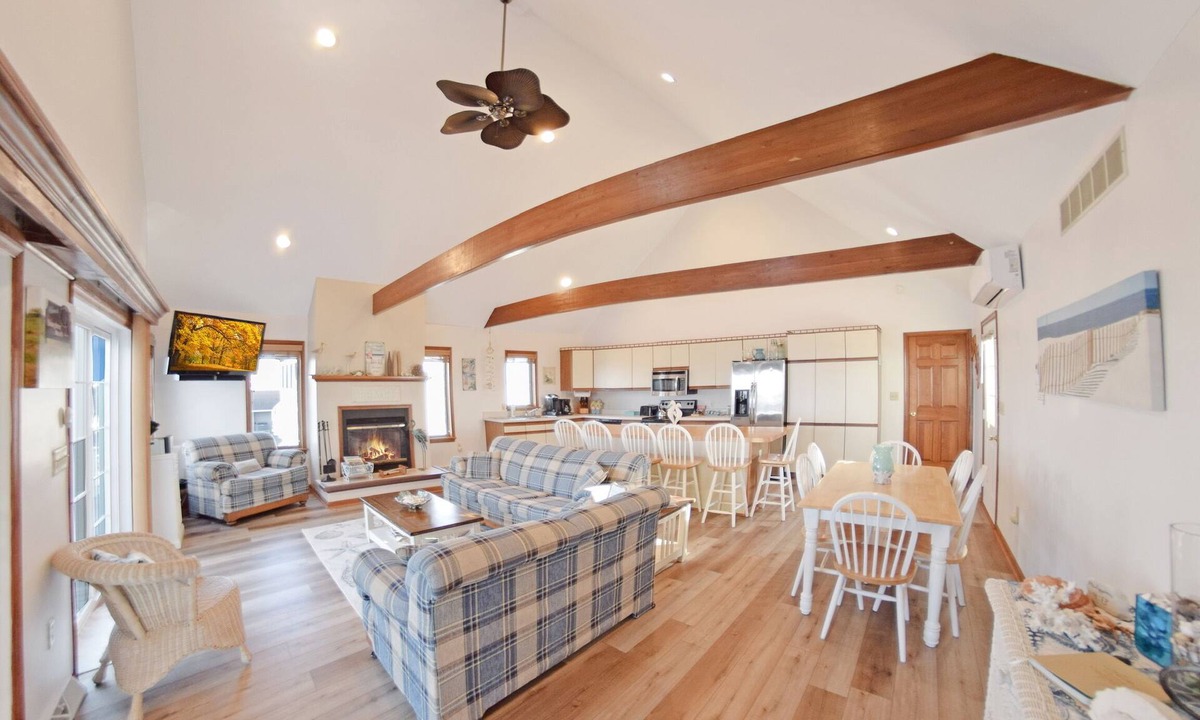 Milford House | On The Beach! Your Dream Beachhouse! Weekly Friday to Friday Rentals
