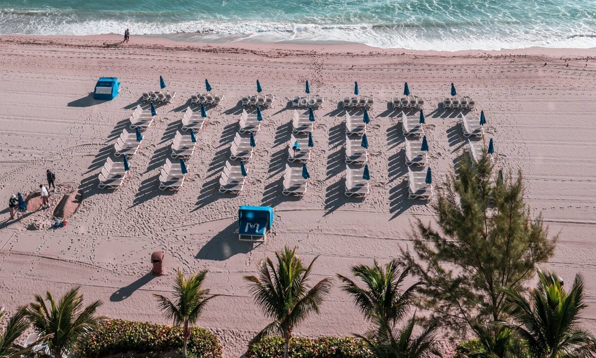 Sunny Isles Beach Resort | On the Ocean - Marenas Resort Apartment