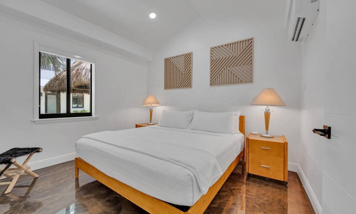 Flagler Village Apartment | One Bedroom King Suite in a Tropical Retreat Freedom House Fort Lauderdale FL