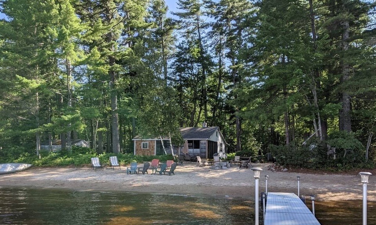 Center Ossipee Cottage | Ossipee Lake-Front Cottage On Beautiful Beach with Mountain Views