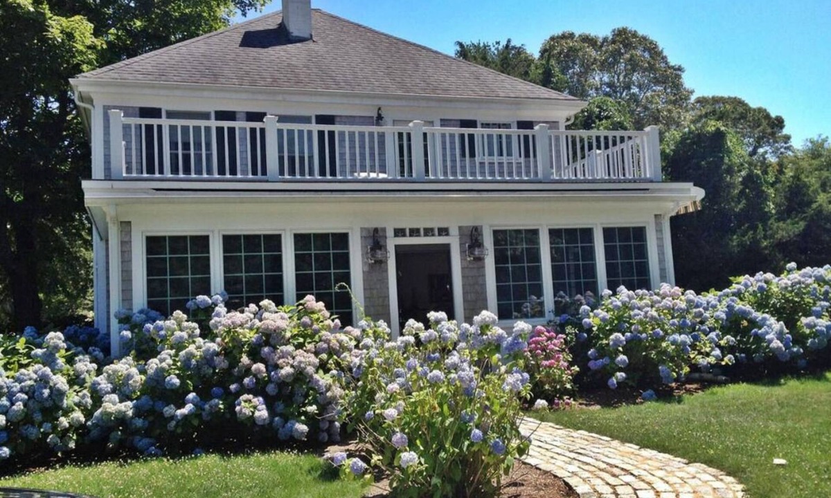 Wianno House | Osterville Gem - close to Beach / Town