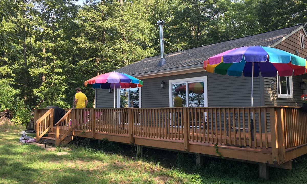 James Monroe House | Out where the blacktop ends: Rent our 2BR country lover's retreat.