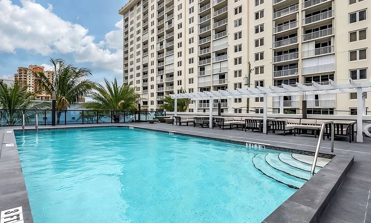 Lauderdale Beach Hotel | Outdoor Getaway! Modern Unit Near Beach and Attractions, Pool