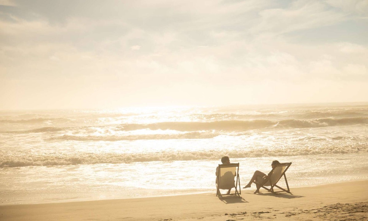 Duck Hotel | Outer Banks Oceanfront | Pool, Spa & Dining