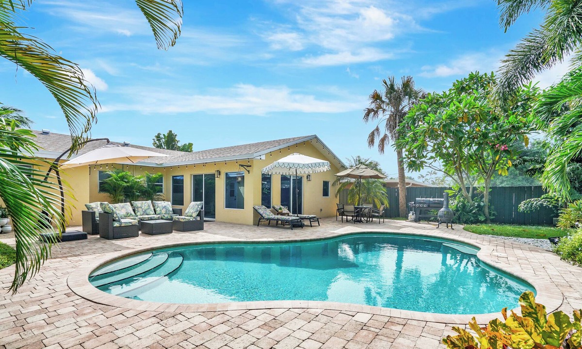 Parker Ridge House | Palm Jungle Haus – 4BR + Pool Oasis!