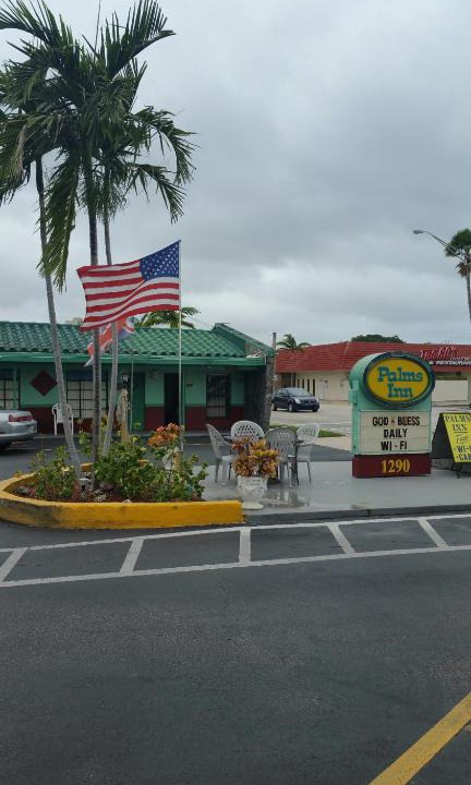 Dania Beach Hotel | Palms Inn