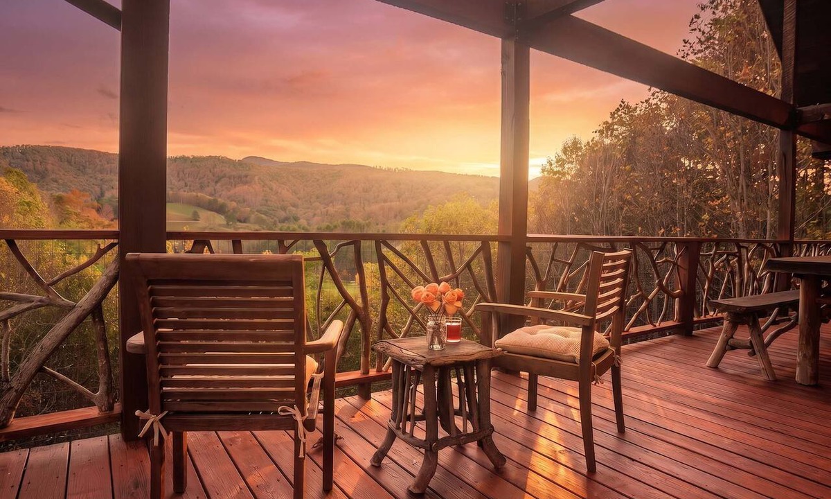 Sugar Grove House | Panoramic Mountain View Escape: Luxe Jacuzzi Suite & Hot Tub. 15 Min to Boone