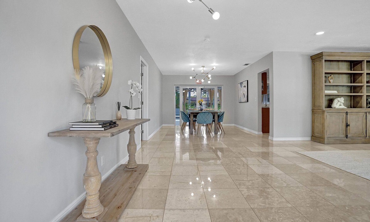 Emerald Hills House | Paradise Garden Retreat near Hard Rock + Heated Pool + BBQ