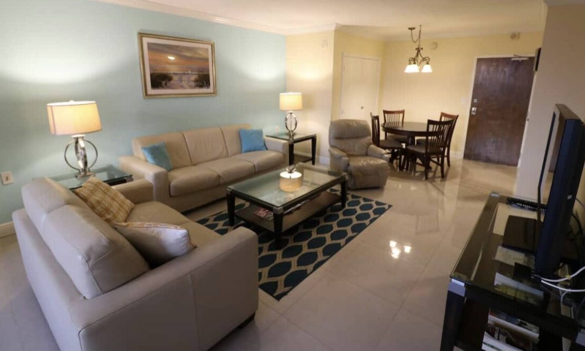 Bermuda Riviera Condo | Paradise in Fort Lauderdale Galt ocean on the beach and in the Sand