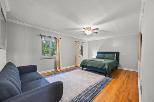 Franklin Park Apartment | Park Perfect for Work and Getaways