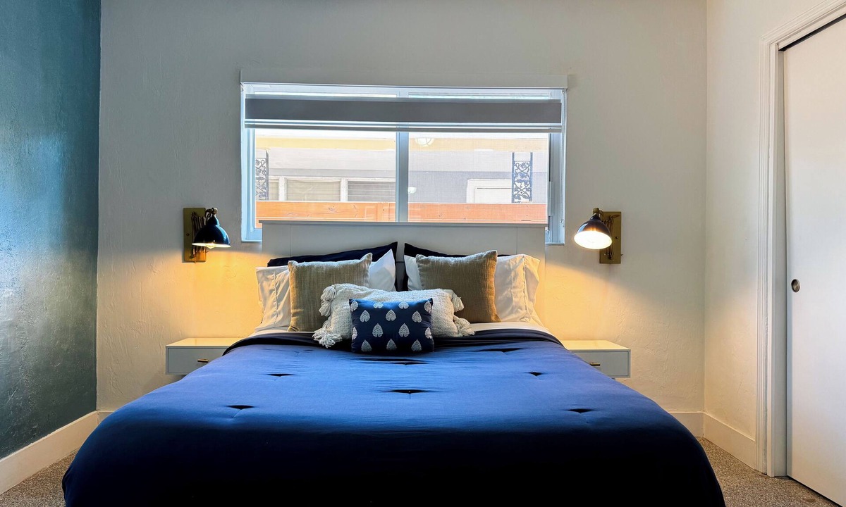 Royal Poinciana Apartment | Peaceful Beach Oasis Golf Course View Parking